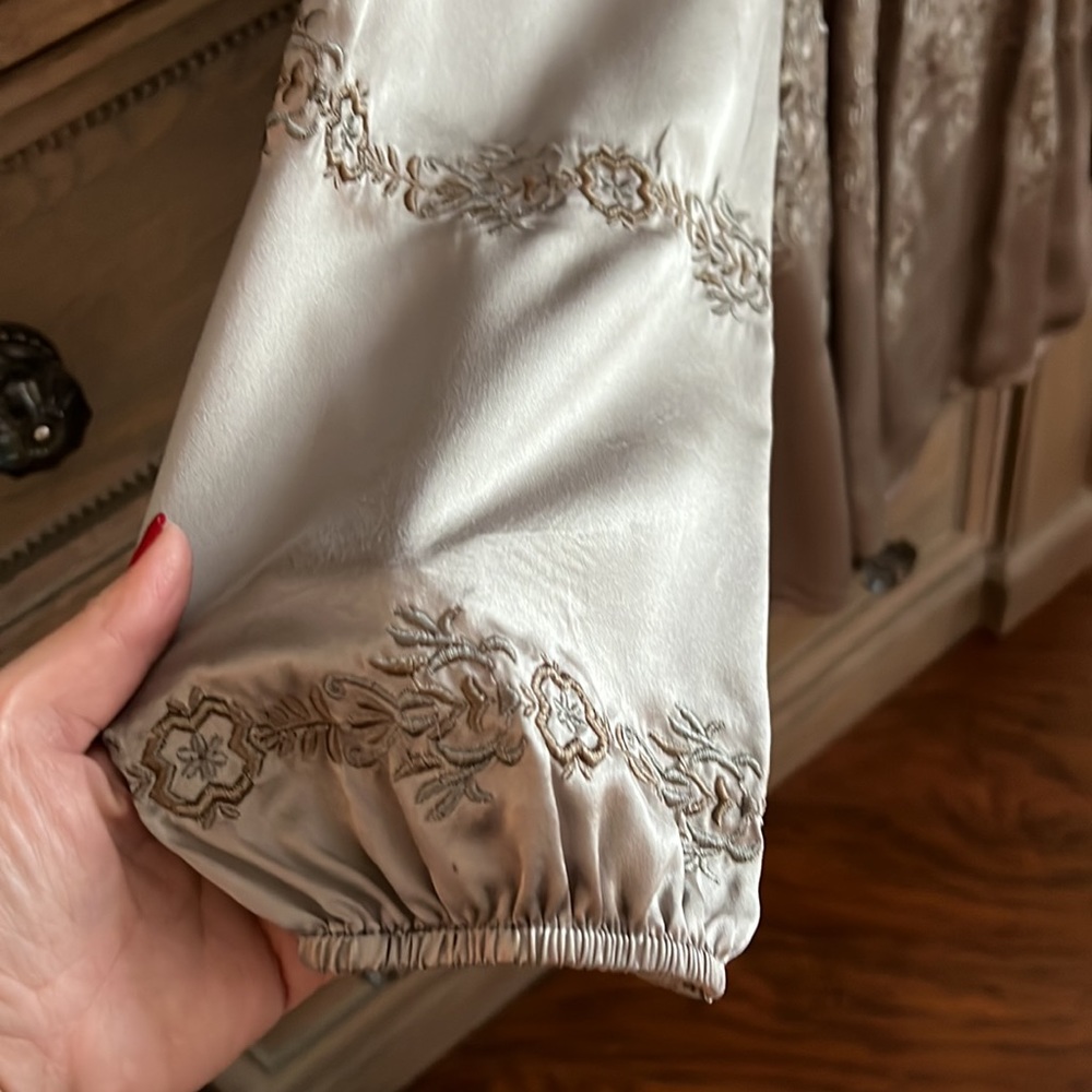Sundance top, like new. Size small - Picture 3 of 5